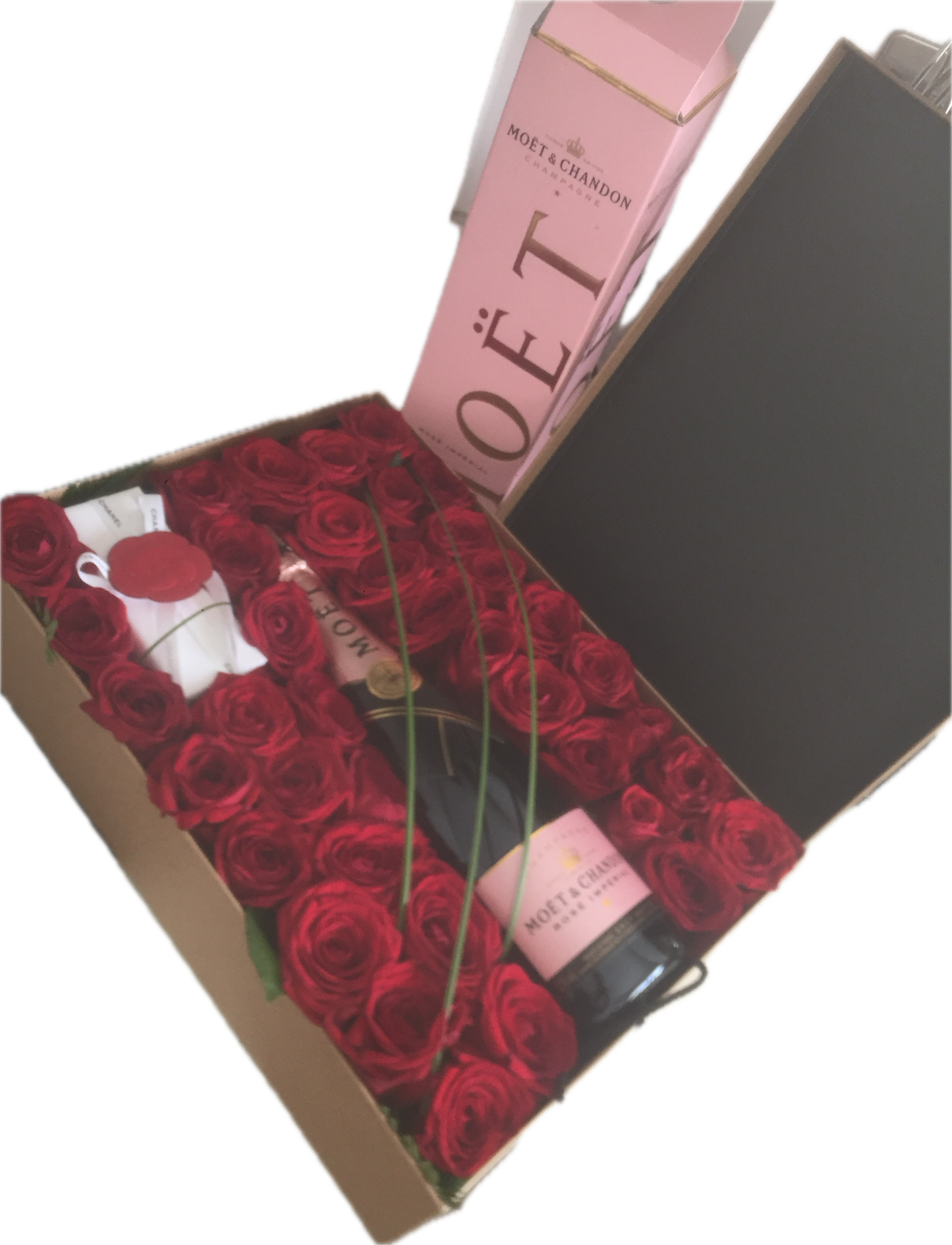 MT Gift Box 40 Roses